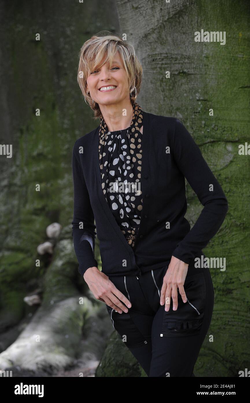 EXKLUSIV - Frau und Pianistin Helene Mercier Arnault, CEO von LVMH Bernard Arnault, posiert am 22. Juni 2009 in Genf. Foto von Loona/ABACAPRESS.COM Stockfoto