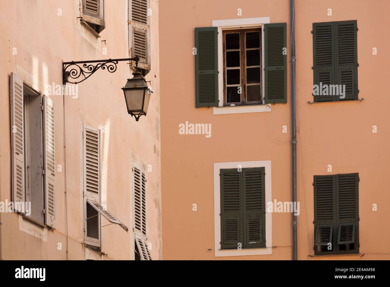 Niedrige Ansicht der Gebäude, Ajaccio, Corse-Du-Sud, Korsika, Frankreich Stockfoto