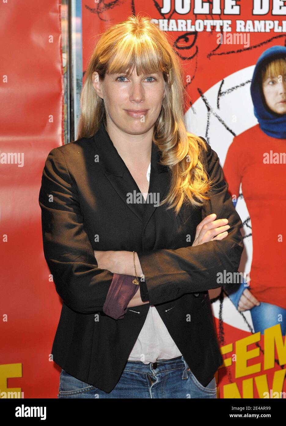 Regisseurin Agathe Teyssier bei der Premiere von 'La Femme Invisible' am 21. Juli 2009 im UGC Cite Les Halles in Paris, Frankreich. Foto von Giancarlo Gorassini/ABACAPRESS.COM Stockfoto