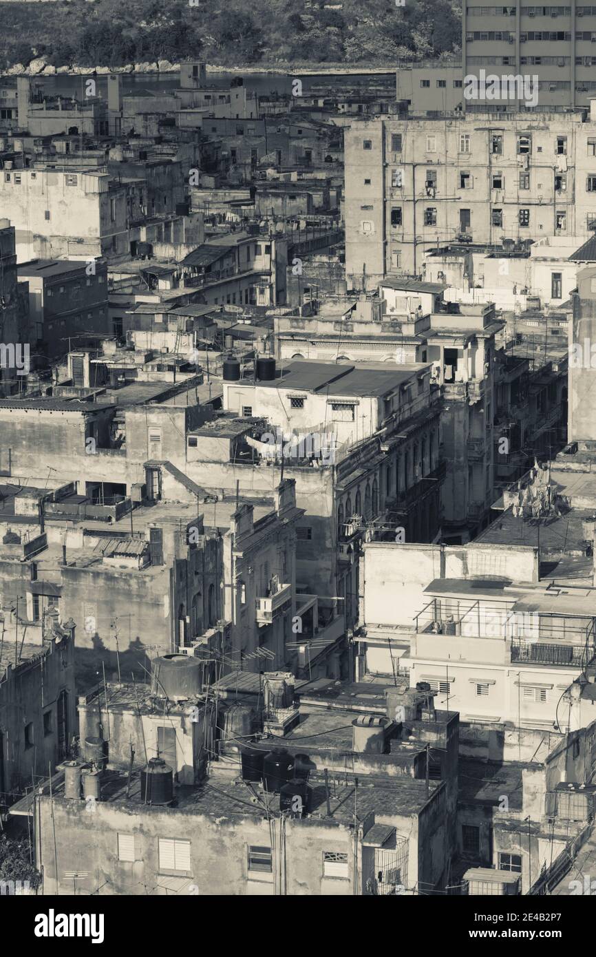 Erhöhte Ansicht von Gebäuden in einer Stadt, Alt-Havanna, Havanna, Kuba Stockfoto