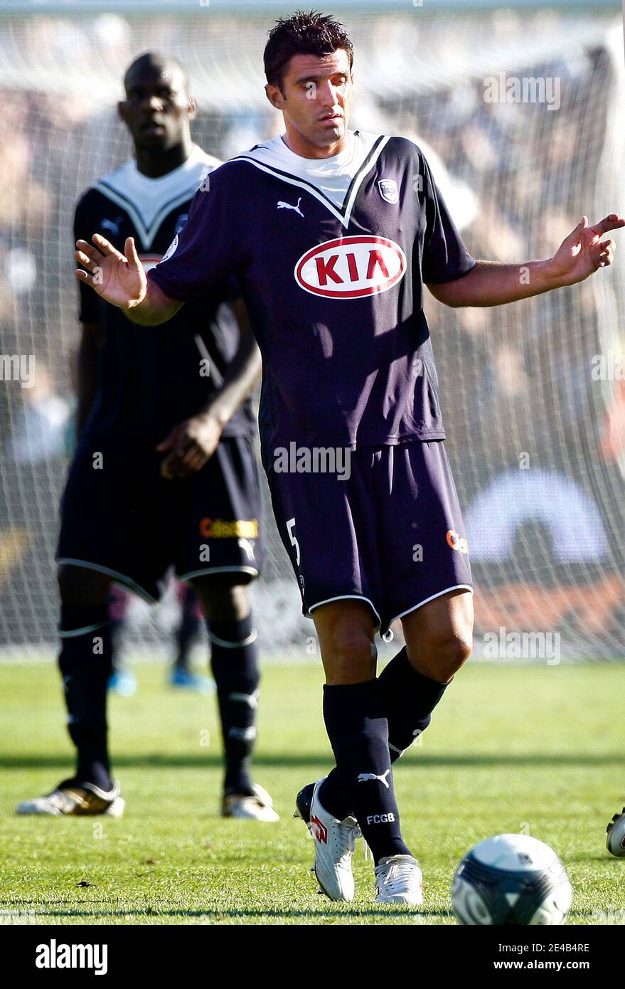 Bordeaux's Fernando Menegazzo während des französischen Fußballspiels der Ersten Liga, Girondins de Bordeaux gegen Nizza im Chaban Delmas Stadion in Bordeaux, Frankreich am 23. August 2009. Bordeaux gewann 4:0. Foto von Patrick Bernard/Cameleon/ABACAPRESS.COM Stockfoto