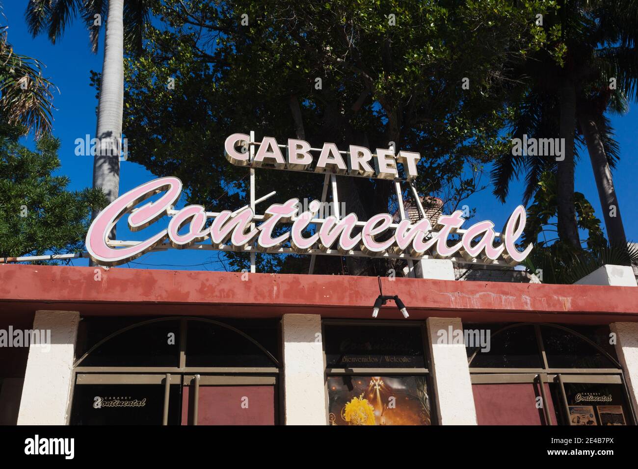 Blick auf den Nachtclub Cabaret Continental in Varadero Internacional, Varadero, Provinz Matanzas, Kuba Stockfoto