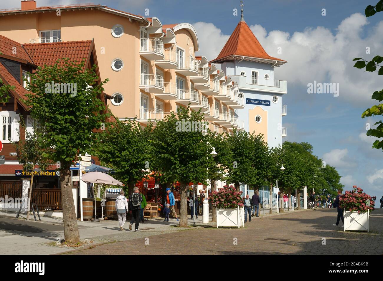 Resortarchitektur in Wilhelmstraße, Ostseebad Sellin, Rügen, Mecklenburg-Vorpommern, Deutschland Stockfoto