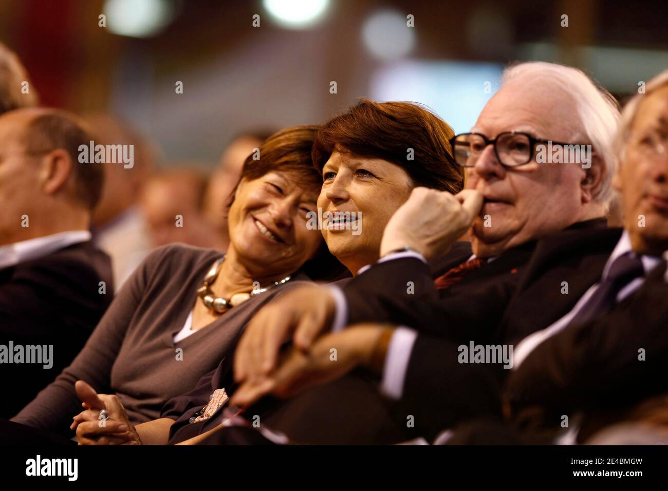 Martine Aubry, erster französischer Sozialist, und Pierre Mauroy posieren während der Universität der Nordfranzösischen Sozialistischen Partei in Lomme, nahe Lille, Nordfrankreich am 12. September 2009. Foto von Sylvain Lefevre/ABACAPRESS.COM Stockfoto