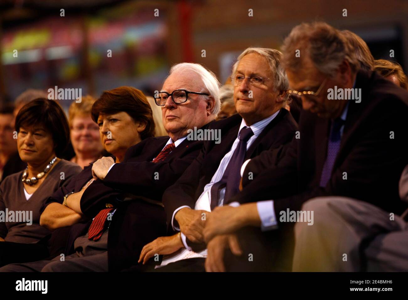Martine Aubry, erster französischer Sozialist, und Pierre Mauroy posieren während der Universität der Nordfranzösischen Sozialistischen Partei in Lomme, nahe Lille, Nordfrankreich am 12. September 2009. Foto von Sylvain Lefevre/ABACAPRESS.COM Stockfoto