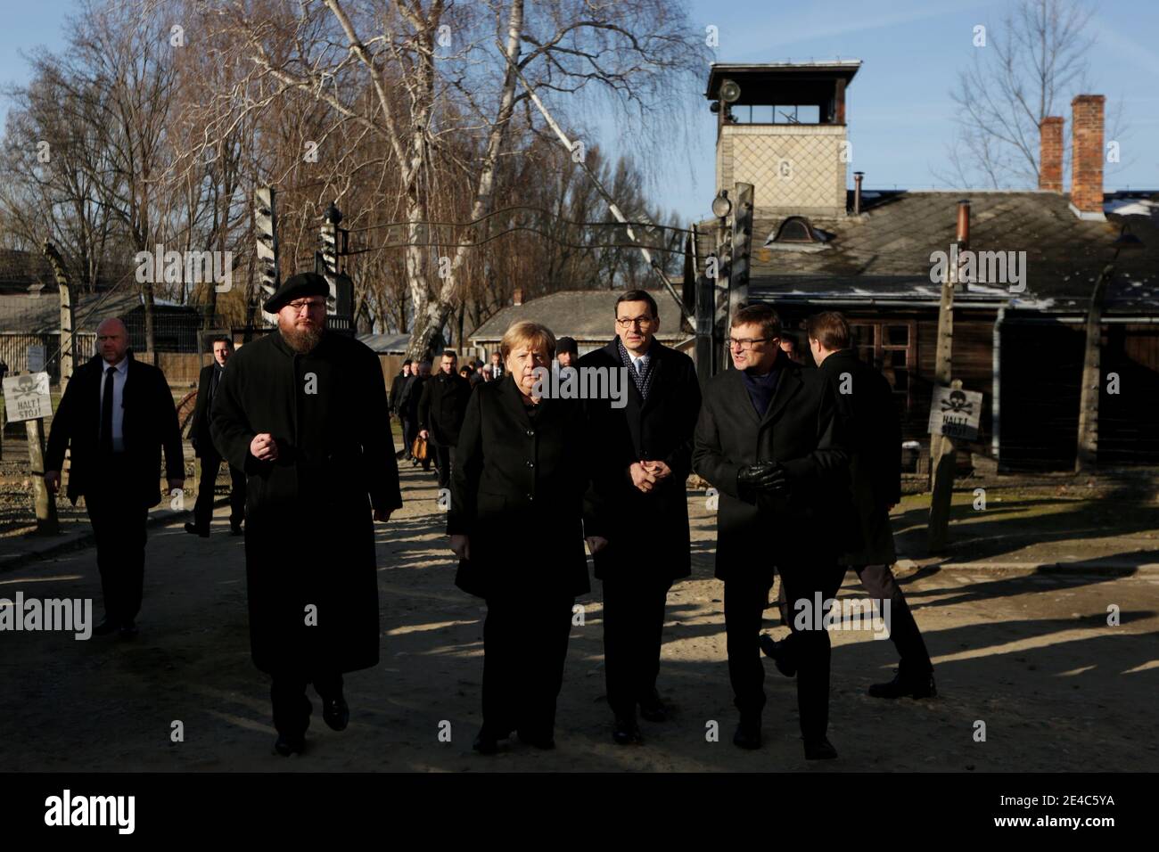 OSWIECIM, POLEN - 6. DEZEMBER 2019: Angela Merkels Besuch im ehemaligen Nazi-Konzentrationslager Auschwitz-Birkenau. Stockfoto