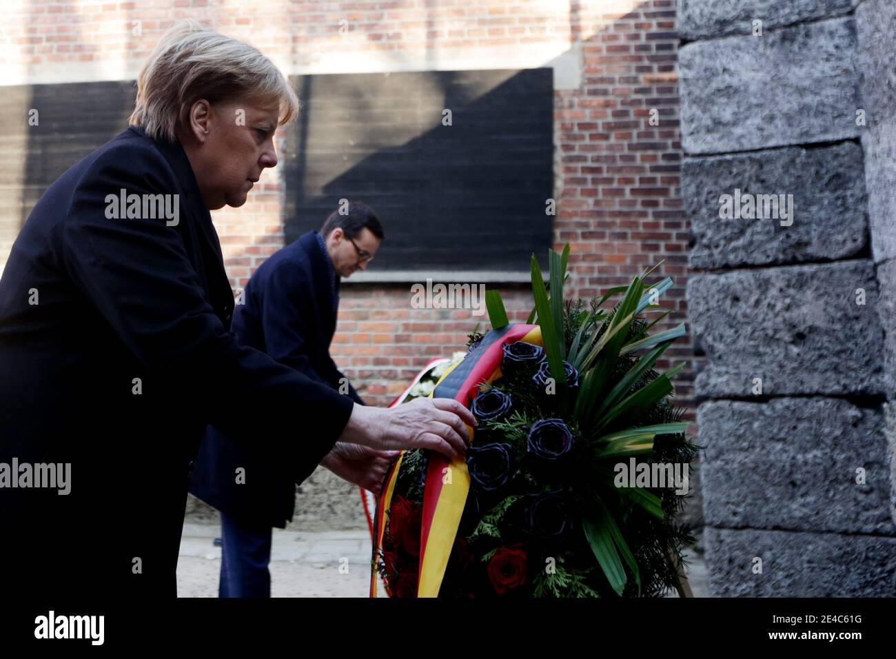 OSWIECIM, POLEN - 6. DEZEMBER 2019: Angela Merkels Besuch im ehemaligen Nazi-Konzentrationslager Auschwitz-Birkenau. Stockfoto