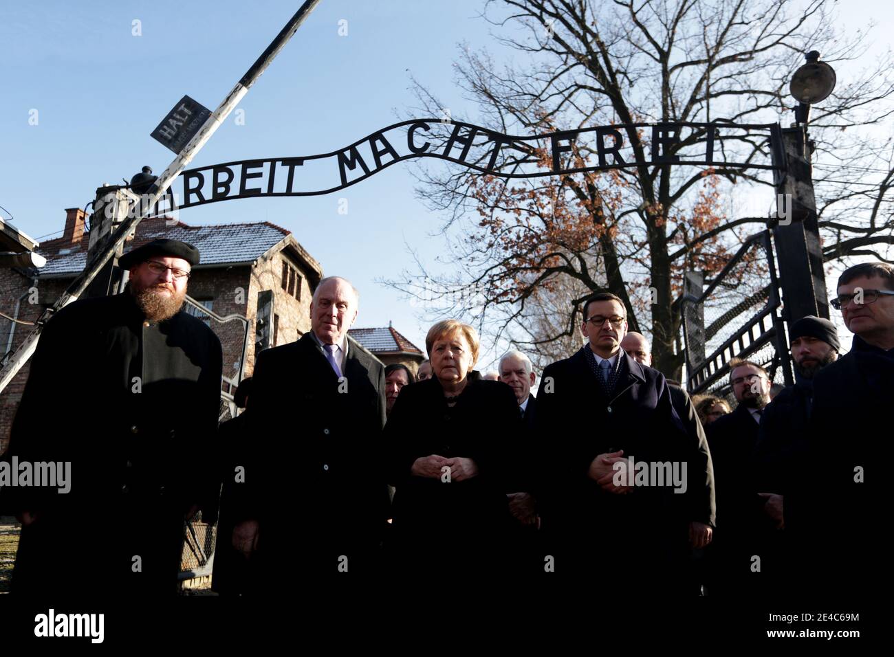 OSWIECIM, POLEN - 6. DEZEMBER 2019: Angela Merkels Besuch im ehemaligen Nazi-Konzentrationslager Auschwitz-Birkenau. Stockfoto