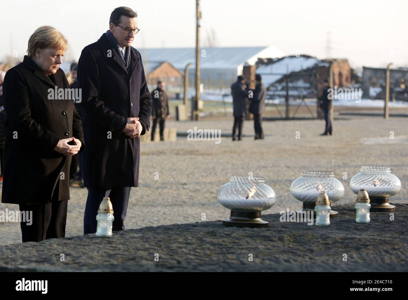 OSWIECIM, POLEN - 6. DEZEMBER 2019: Angela Merkels Besuch im ehemaligen Nazi-Konzentrationslager Auschwitz-Birkenau. Stockfoto