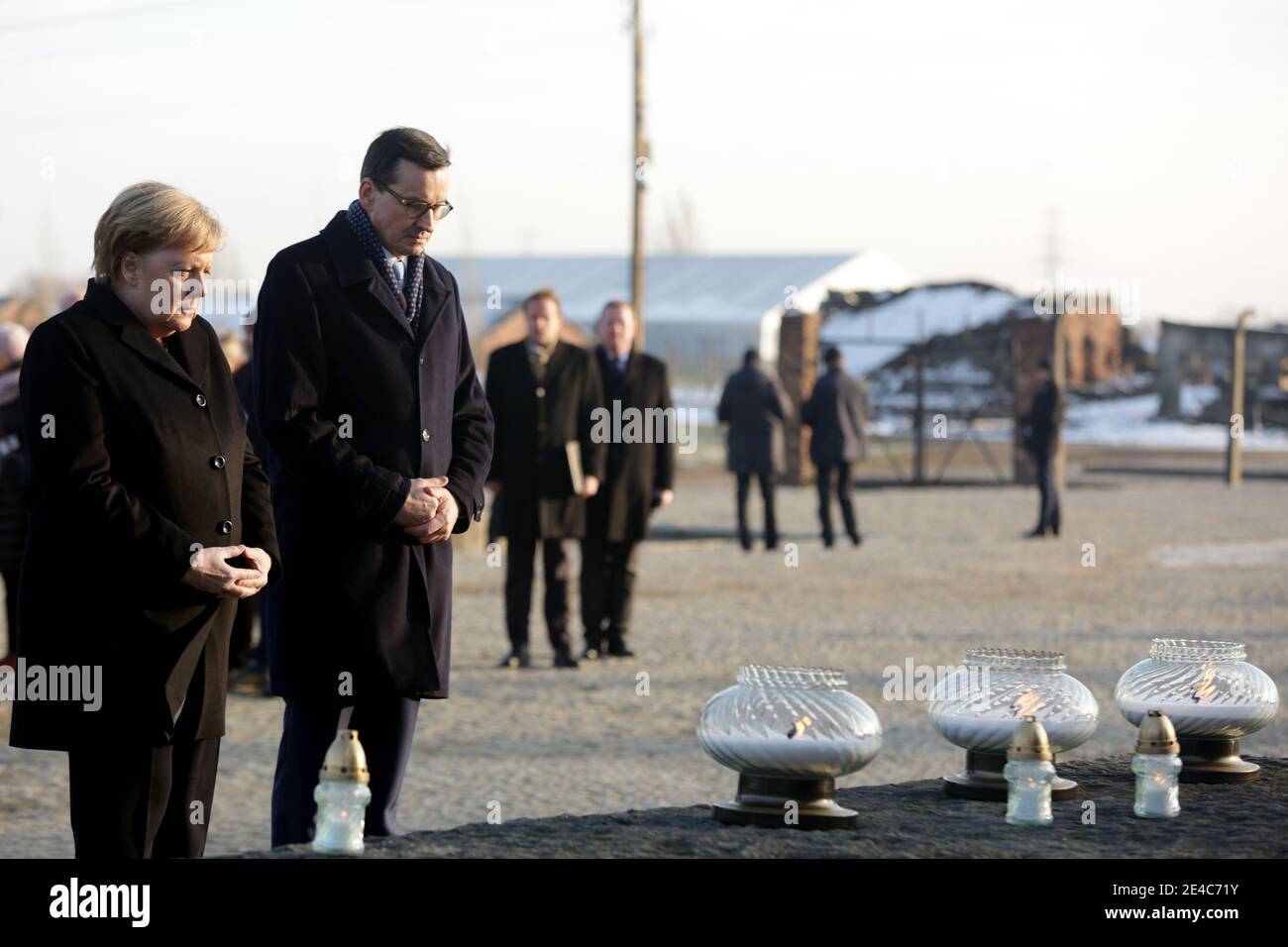 OSWIECIM, POLEN - 6. DEZEMBER 2019: Angela Merkels Besuch im ehemaligen Nazi-Konzentrationslager Auschwitz-Birkenau. Stockfoto