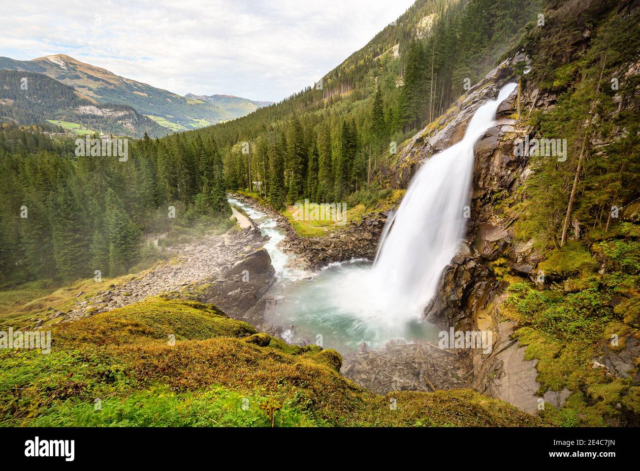 Die Krimmler Wasserfälle in Krimml, Österreich, sind die höchsten in Europa. Stockfoto