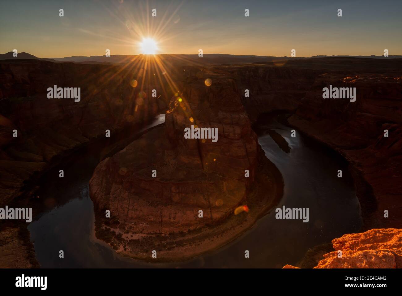 Horse Shoe Bend bei Sonnenuntergang in Page, Arizona, Amerika, USA Stockfoto