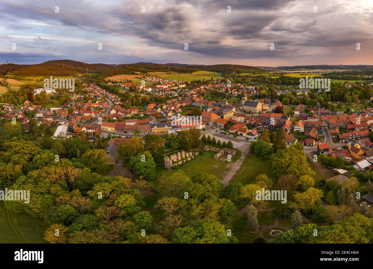 Deutschland, Thüringen, Ilmenau, Gehren, Ruine, Stadt, Bäume, Übersicht, Luftbild Stockfoto