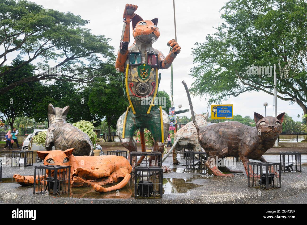 Schrott Metallskulptur von Katzen Stockfoto