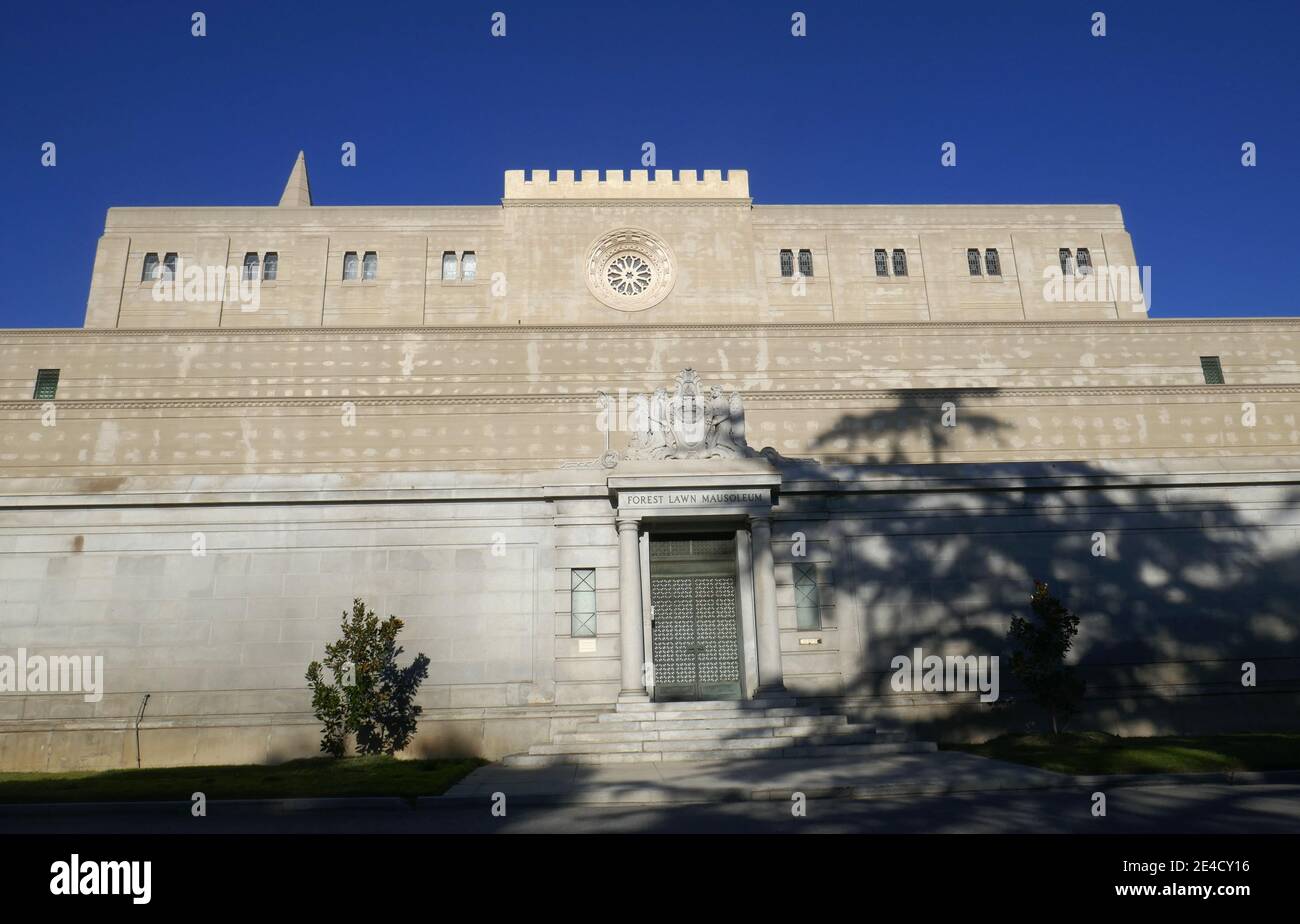 Glendale, Kalifornien, USA 18. Januar 2021 EINE allgemeine Ansicht der Atmosphäre des Großen Mausoleums, wo Lon Chaney, Elizabeth Taylor, Michael Jackson, Clark Gable, Carole Lombard, Jean Harlow, Red Skelton, W.C. Fields Graves befinden sich am 18. Januar 2021 im Forest Lawn Memorial Park in Glendale, Kalifornien, USA. Foto von Barry King/Alamy Stockfoto Stockfoto