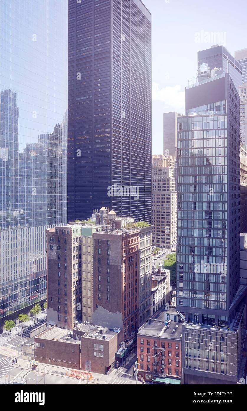 Manhattan Stadtbild an einem sonnigen Tag, Farbtonung aufgetragen, New York, USA. Stockfoto