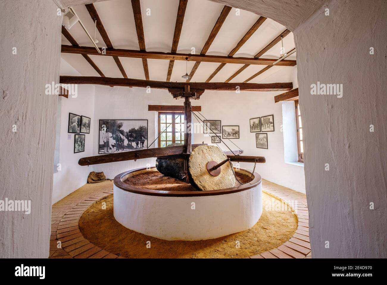 Alte Mühle, Museo de la Cultura del Olivo. Museum Kulturgeschichte des Olivenbaums, Puente del Obispo. Baeza, Provinz Jaen, Andalusien, Südspanien Stockfoto