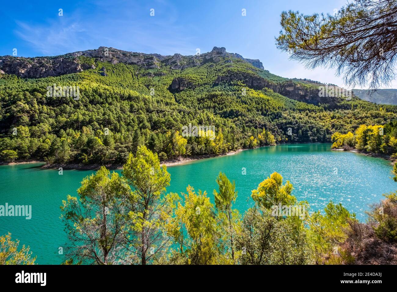 Naturlandschaft am Stausee Anchuricas, Sierra de Cazorla, Naturpark Segura und Las Villas, Provinz Jaen, Andalusien, Südspanien Europa Stockfoto