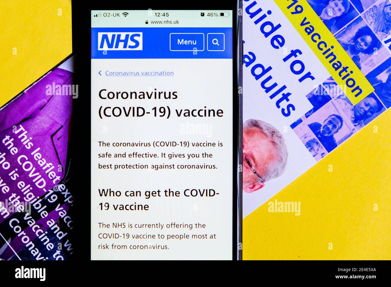 London UK, Januar 23 2021, Handy Screenshot der NHS App Informationen zum Coronavirus Covid-19 Impfstoff Stockfoto