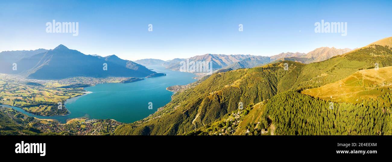 Panorama-Luftaufnahme des Alto Lario nach Süden, Comer See (IT) Stockfoto