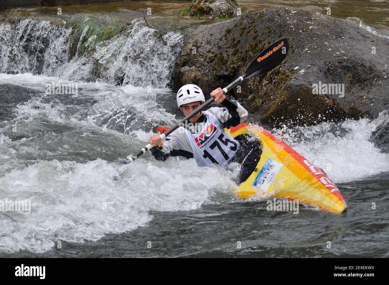 Skopje, Mazedonien, April 07,2018. Auf dem Fluss Treska wurde 50-th jährlichen Internationalen Ilinden Kanuslalom Wettbewerb – IKAS statt. Stockfoto