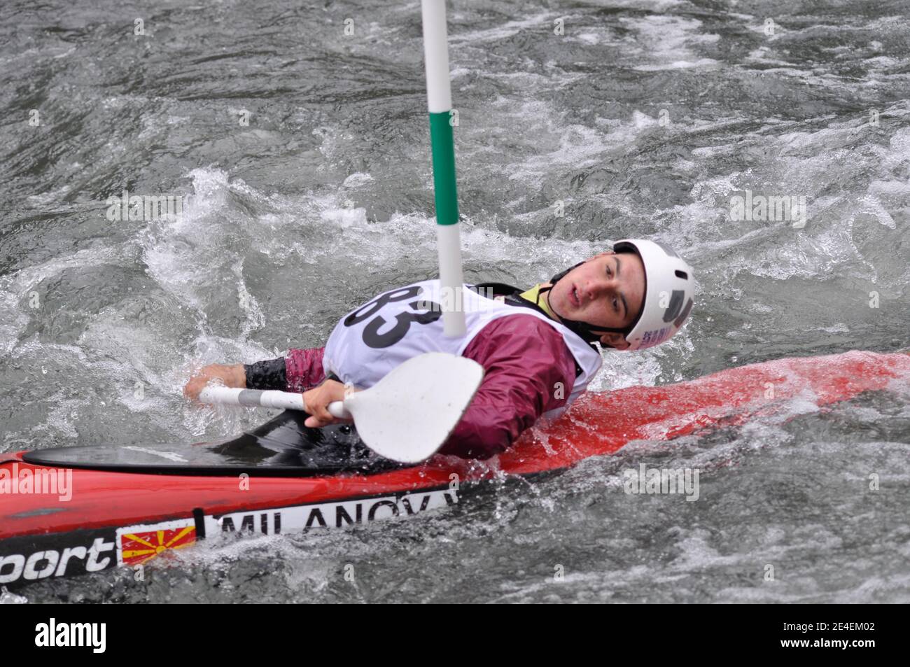 Skopje, Mazedonien, April 07,2018. Auf dem Fluss Treska wurde 50-th jährlichen Internationalen Ilinden Kanuslalom Wettbewerb – IKAS statt. Stockfoto
