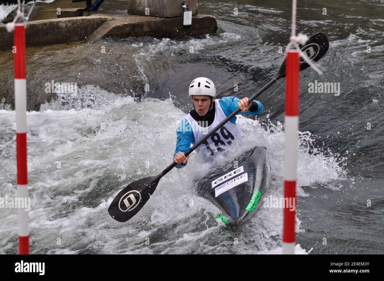Skopje, Mazedonien, April 07,2018. Auf dem Fluss Treska wurde 50-th jährlichen Internationalen Ilinden Kanuslalom Wettbewerb – IKAS statt. Stockfoto