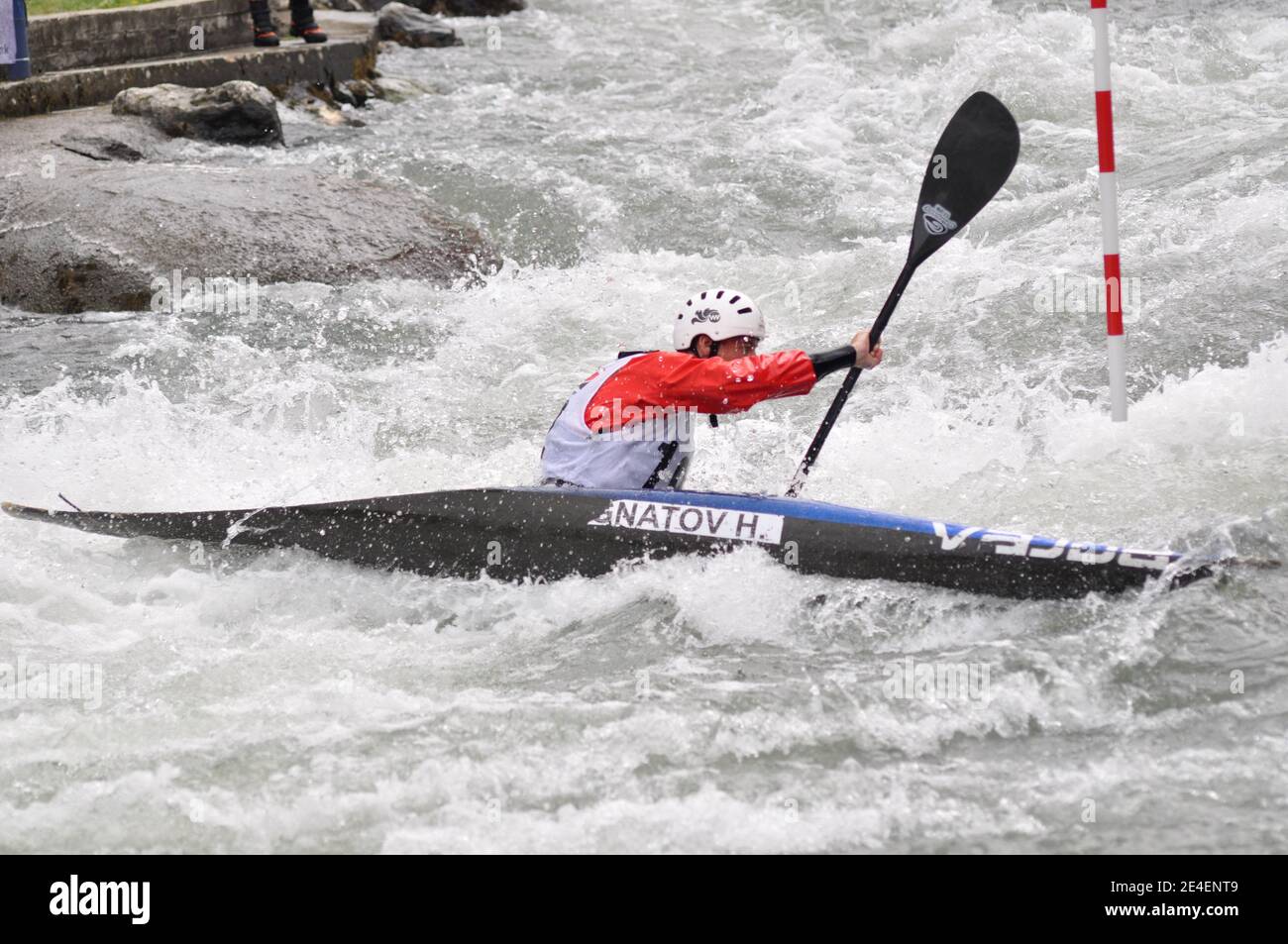 Skopje, Mazedonien, April 07,2018. Auf dem Fluss Treska wurde 50-th jährlichen Internationalen Ilinden Kanuslalom Wettbewerb – IKAS statt. Stockfoto