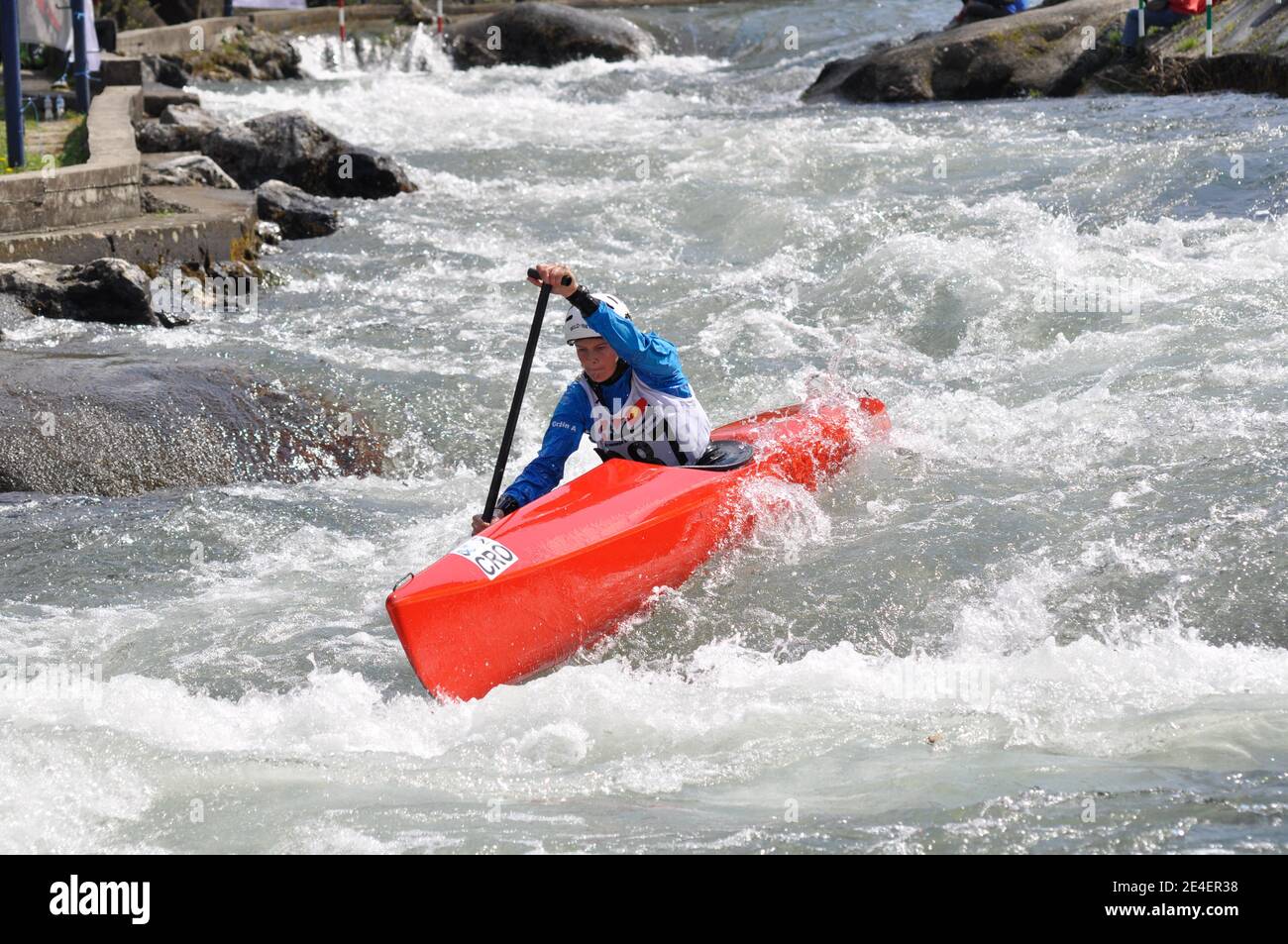 Skopje, Mazedonien, April 07,2018. Auf dem Fluss Treska wurde 50-th jährlichen Internationalen Ilinden Kanuslalom Wettbewerb – IKAS statt. Stockfoto