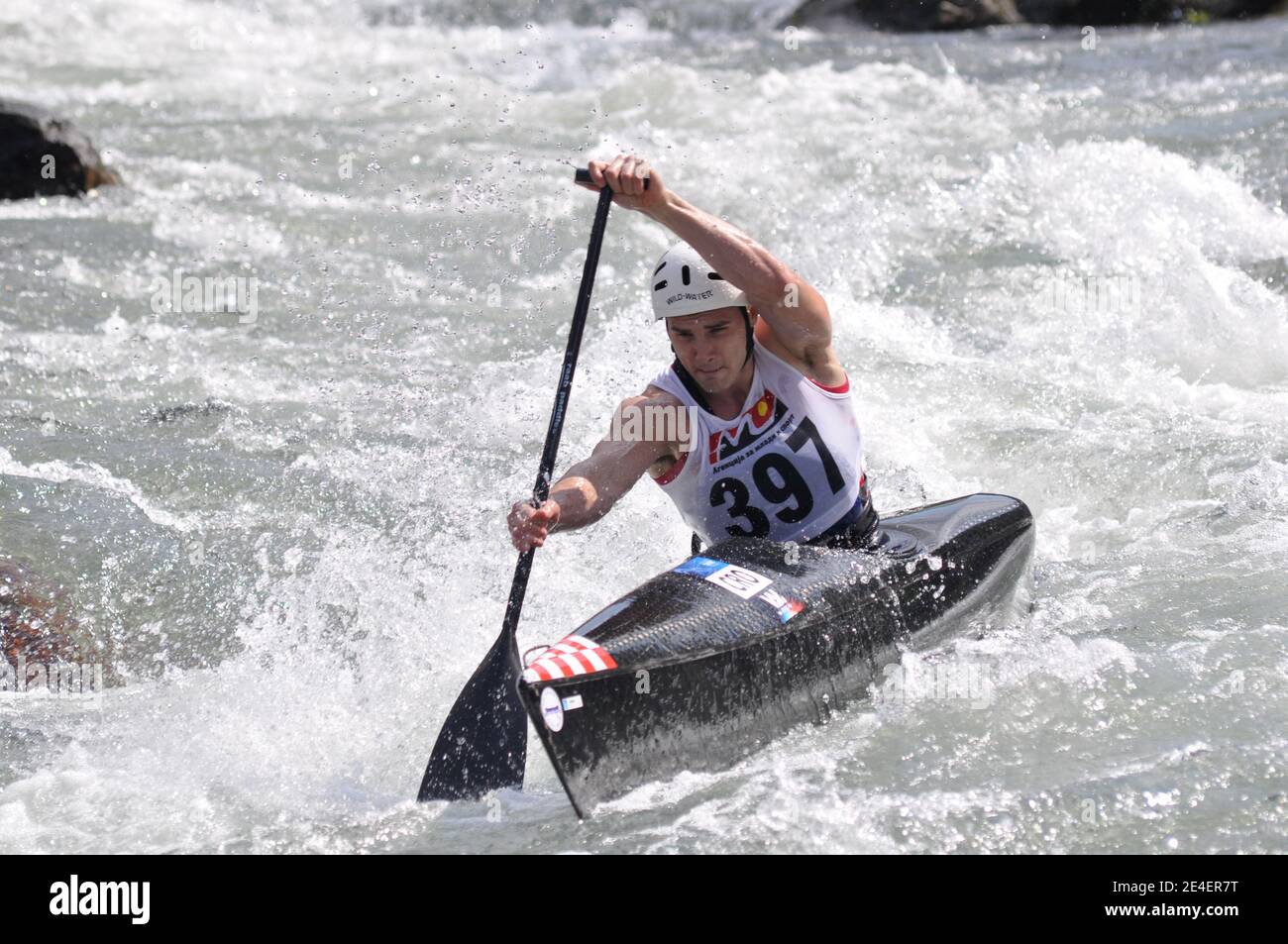 Skopje, Mazedonien, April 07,2018. Auf dem Fluss Treska wurde 50-th jährlichen Internationalen Ilinden Kanuslalom Wettbewerb – IKAS statt. Stockfoto