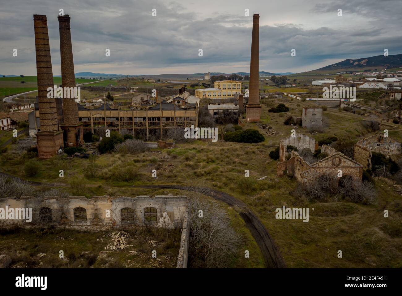 Luftaufnahme der verlassenen ehemaligen Bergbaubetriebe Peñarroya-pueblo spanien Verlassene Industrieorte Stockfoto