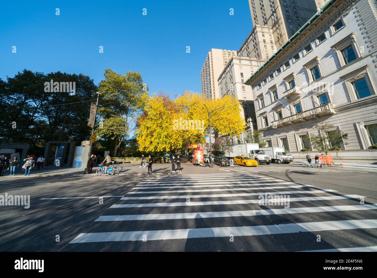 Die Anzahl der Menschen für die Auswirkungen von COVID-19 NYC stark reduziert. Stockfoto