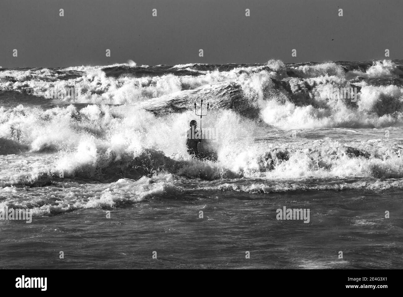 Mare in tempesta ad Ostia Stockfoto