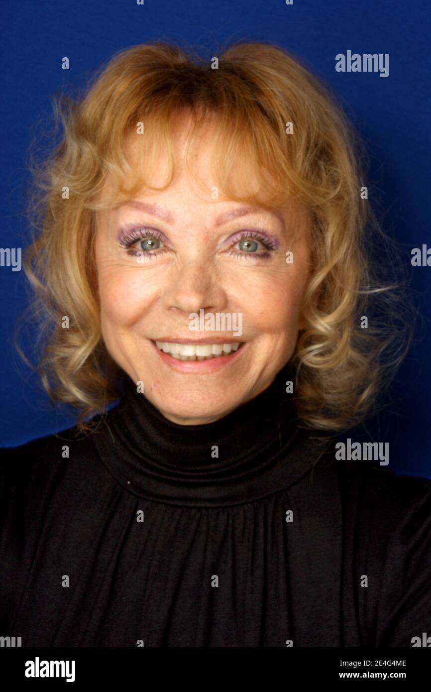 Isabelle Aubret posiert für unsere Fotografin in Paris, Frankreich am 2009. Oktober. Foto von VIM/ABACAPRESS.COM Lokale Bildunterschrift 206539 001 Stockfoto