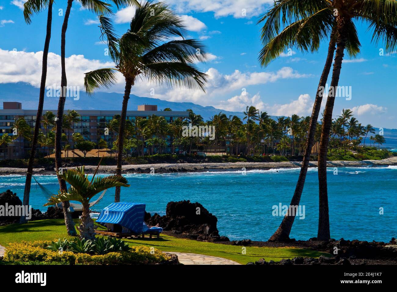 Waiulua Bay und Buddha Point im Hilton Waikoloa Village, Waikoloa, Hawaii, USA Stockfoto