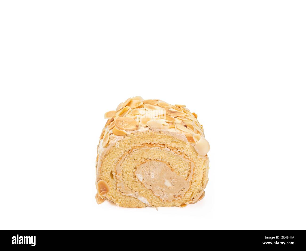 Die Nahaufnahme von köstlichen hausgemachten Mandelcreme Brötchen Kuchen Bäckerei Dessert Essen auf weißem Hintergrund. Stockfoto