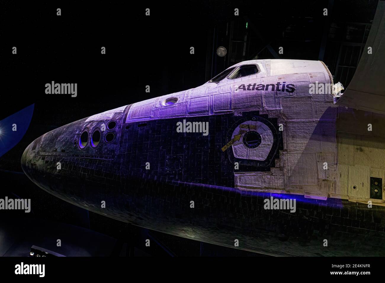 Space Shuttle Atlantis stellte im Besucherkomplex des Kennedy Space Center, USA, aus Stockfoto