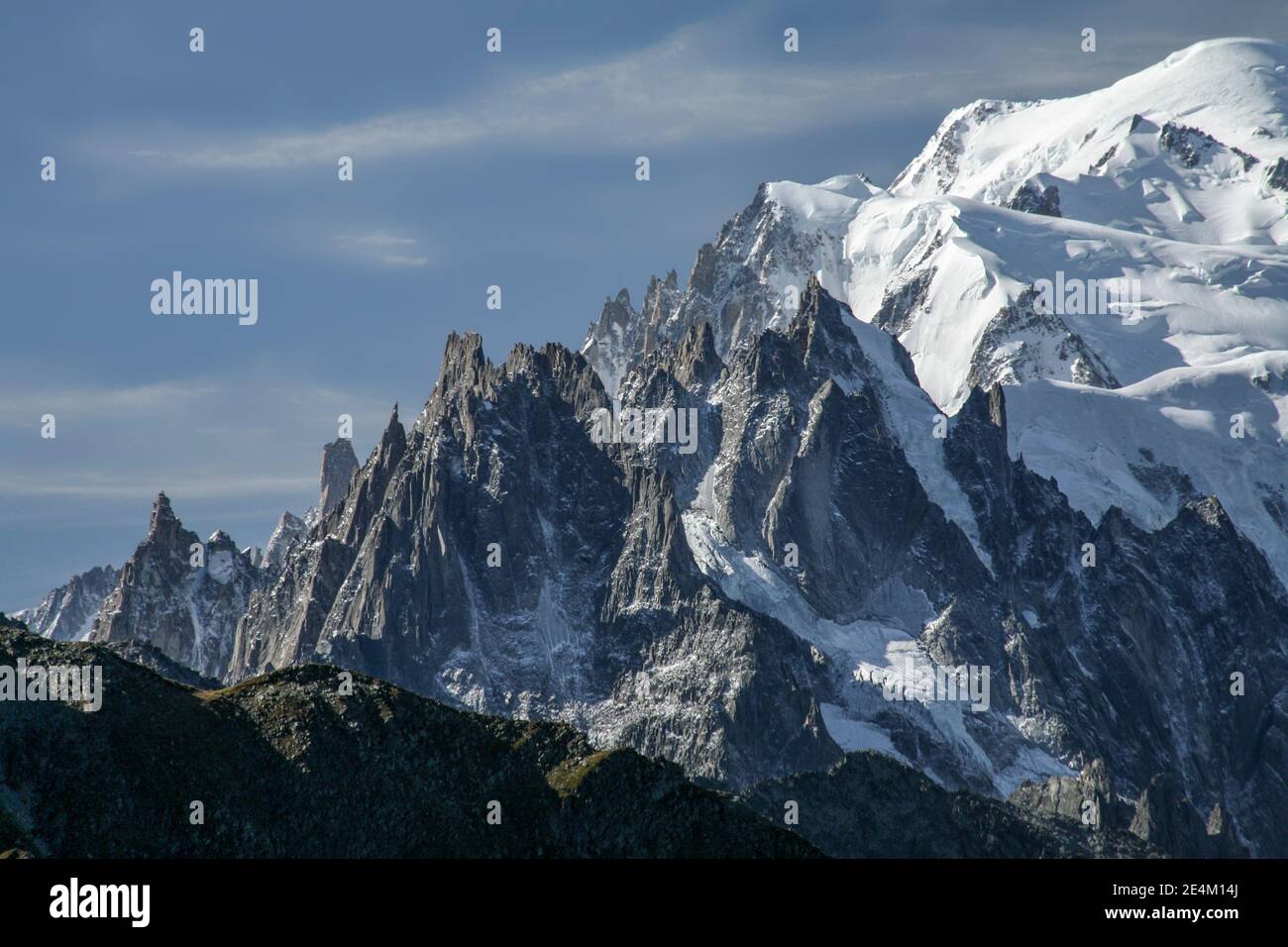 Das Rhonetal, ein tiefvergletschtes Tal, das die französischen Alpen durchschneidet. Stockfoto