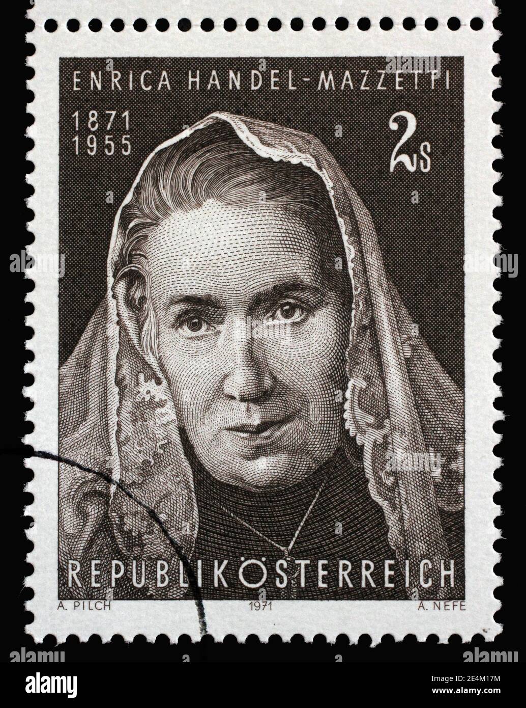 In Österreich gedruckte Briefmarke zeigt Enrica von Händel-Mazzetti(1871-1955), österreichische Dichterin und Schriftstellerin, bekannt für das Schreiben historischer Romanzen, um 1971. Stockfoto