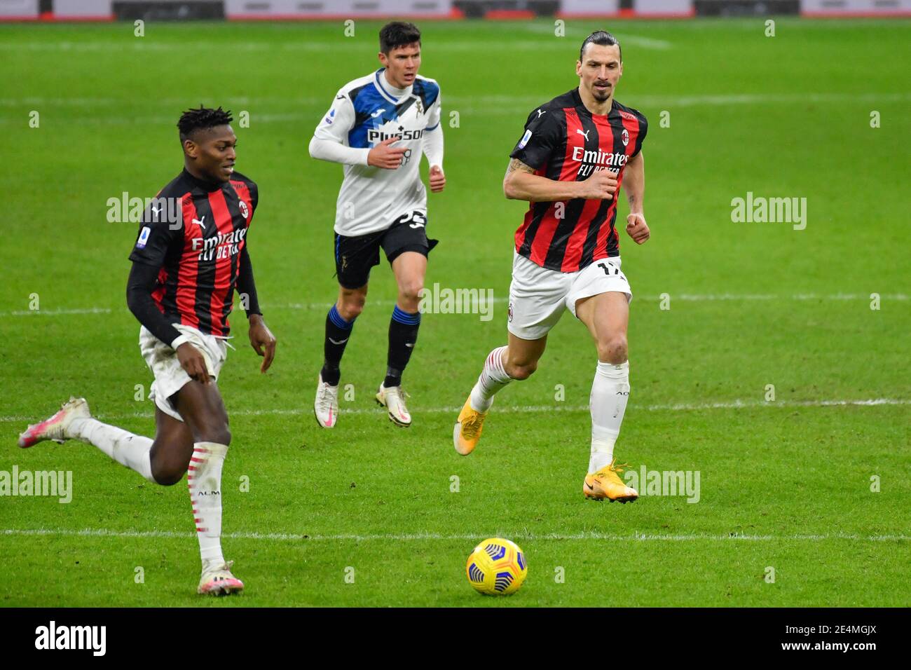 Mailand, Italien. Januar 2021. Zlatan Ibrahimovic (11) von AC Mailand in der Serie A Spiel zwischen AC Mailand und Atalanta in San Siro in Mailand gesehen. (Foto Kredit: Gonzales Foto/Alamy Live News Stockfoto