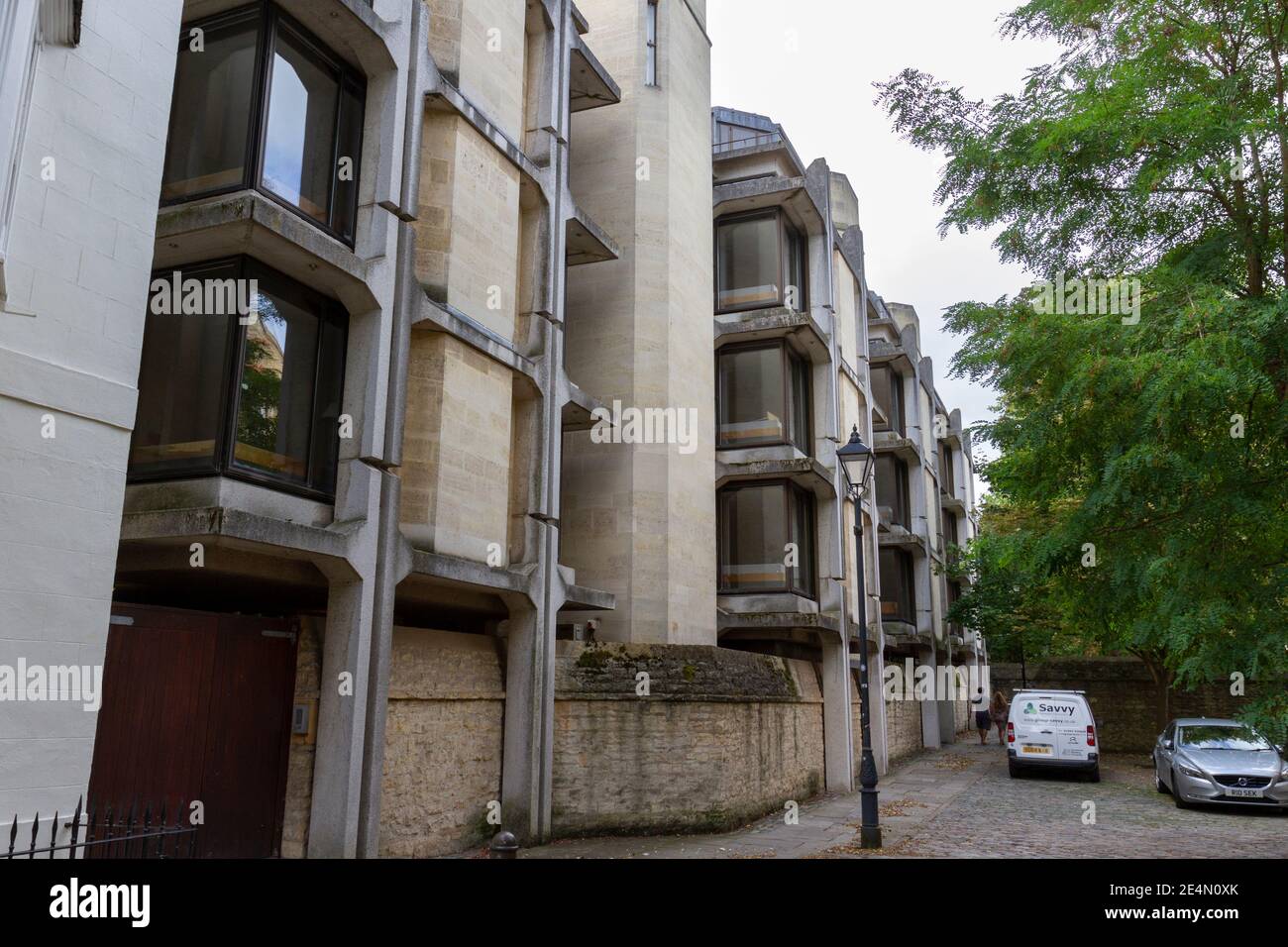 Das Sir Thomas White Building, bekannt als 'Tommy White', oder das 'Beehive', St Johns College, Lamb and Flag Passage, Oxford, Oxfordshire, Großbritannien. Stockfoto