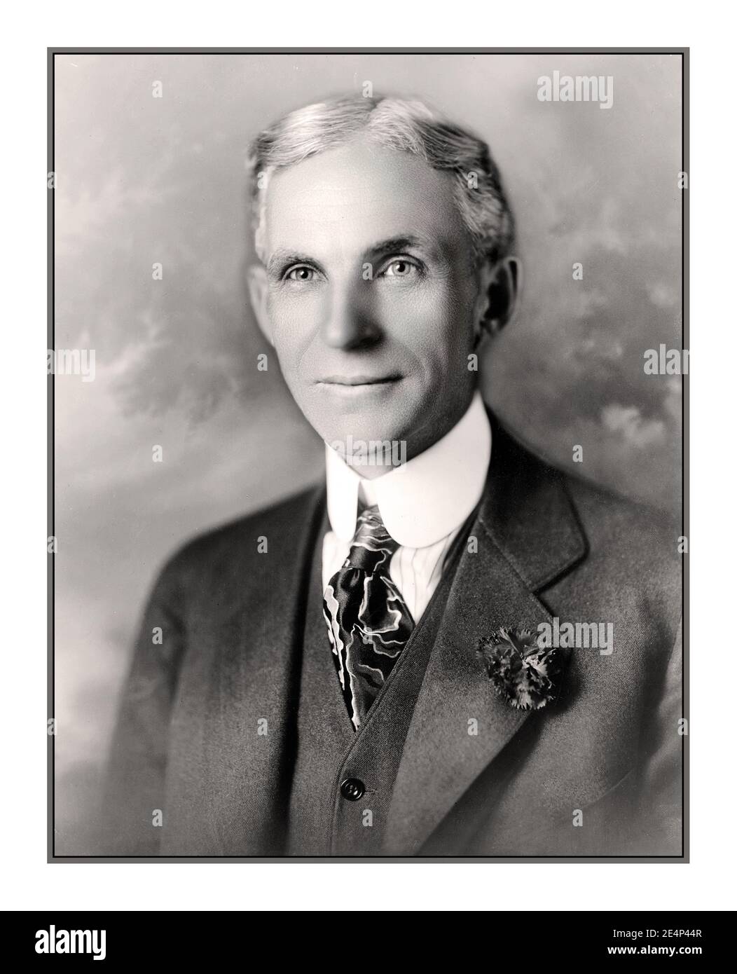 Henry Ford Studio formelles Unternehmensporträt 1919 visionärer Gründer der Ford Motor Company und leitete das Unternehmen, das zwei Anstellungen leitete, 1906–1919 und 1943–1945 Stockfoto