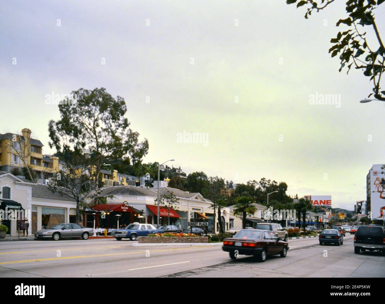 West Hollywood, CA, USA, November 1998: Blick vom Sunset Boulevard nach Osten Stockfoto