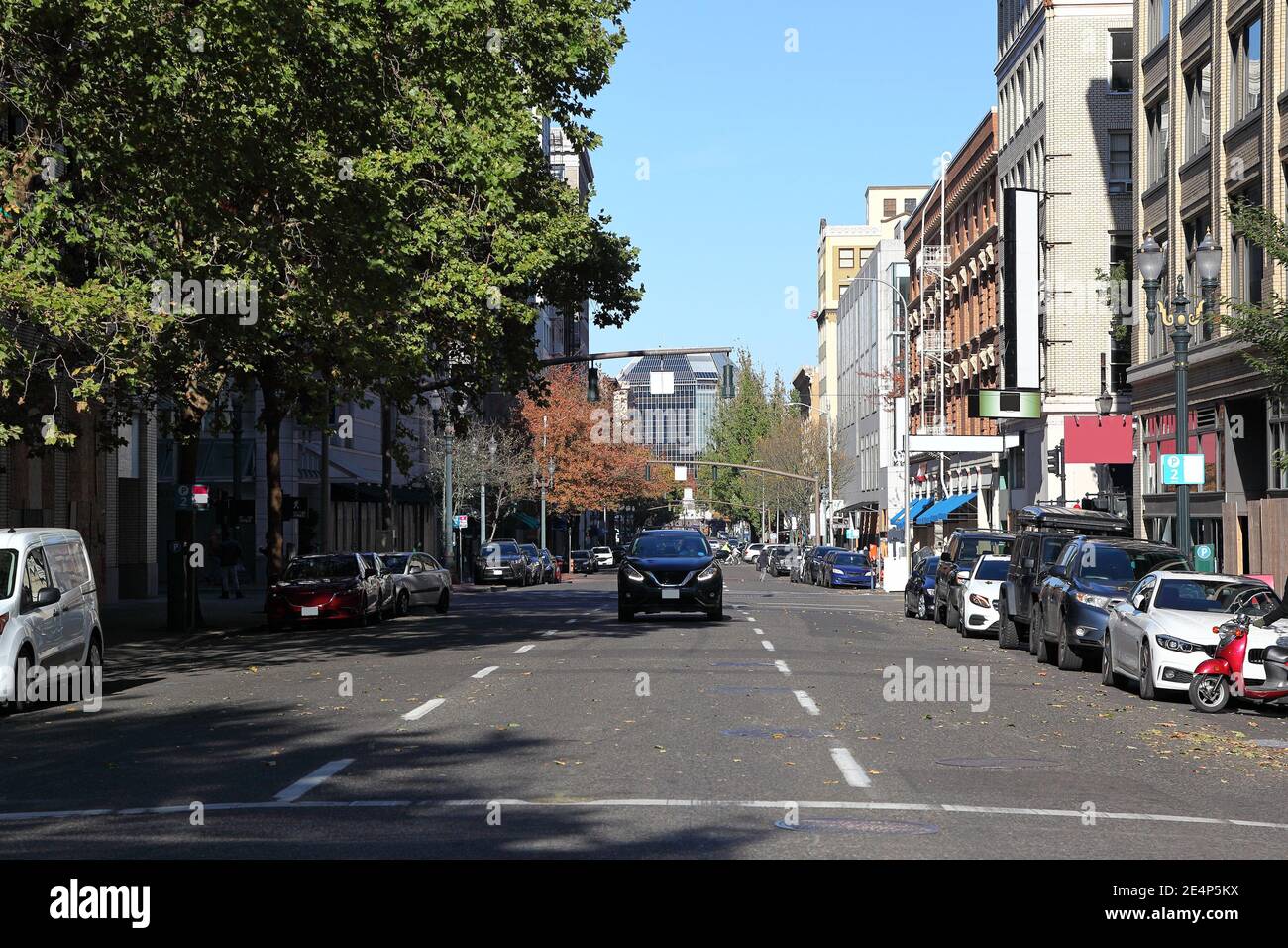 Downtown Portland Oregon Streets Stockfotos Und Bilder Kaufen Alamy
