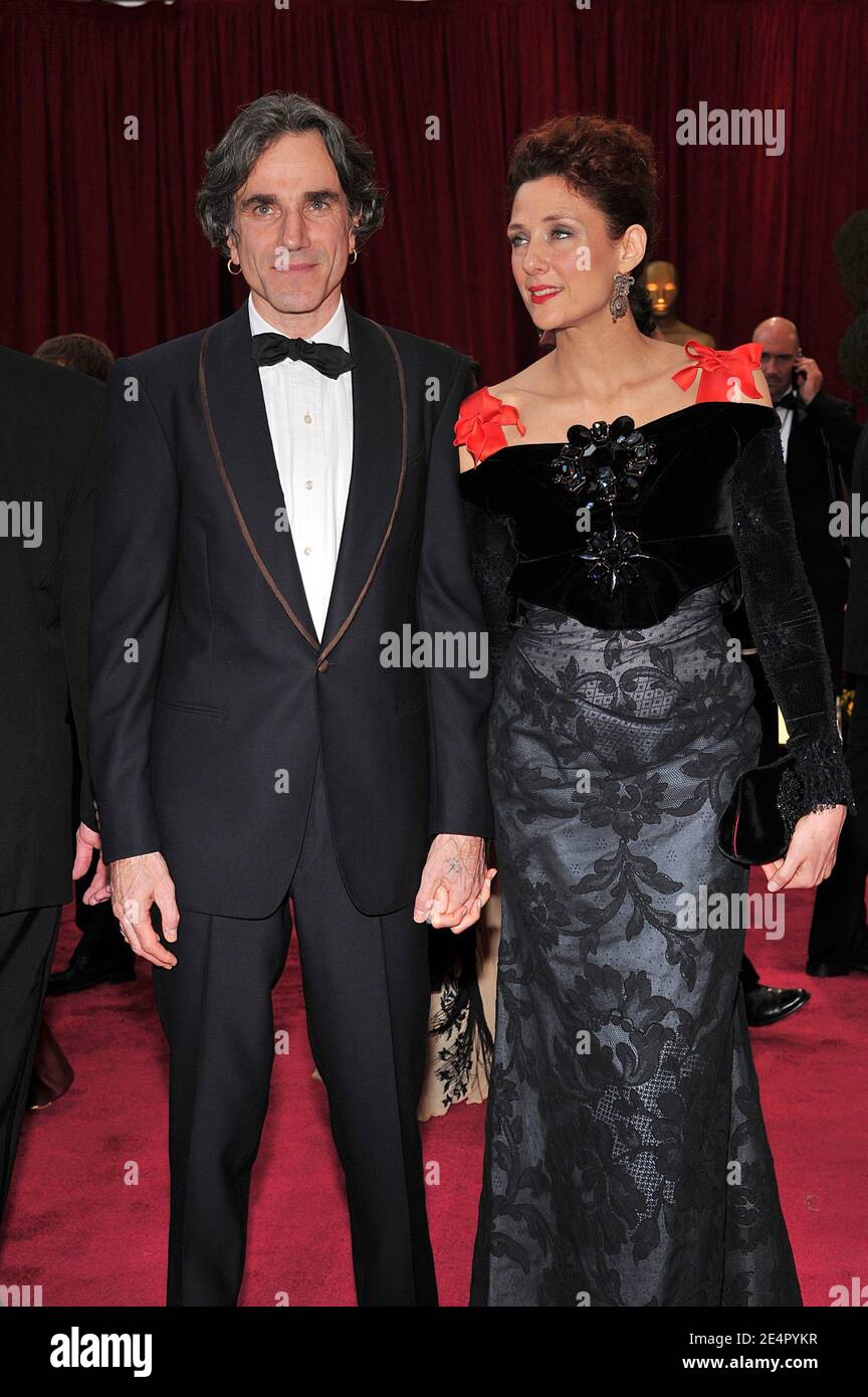 Daniel Day Lewis Wife Rebecca Stockfotos Und Bilder Kaufen Alamy