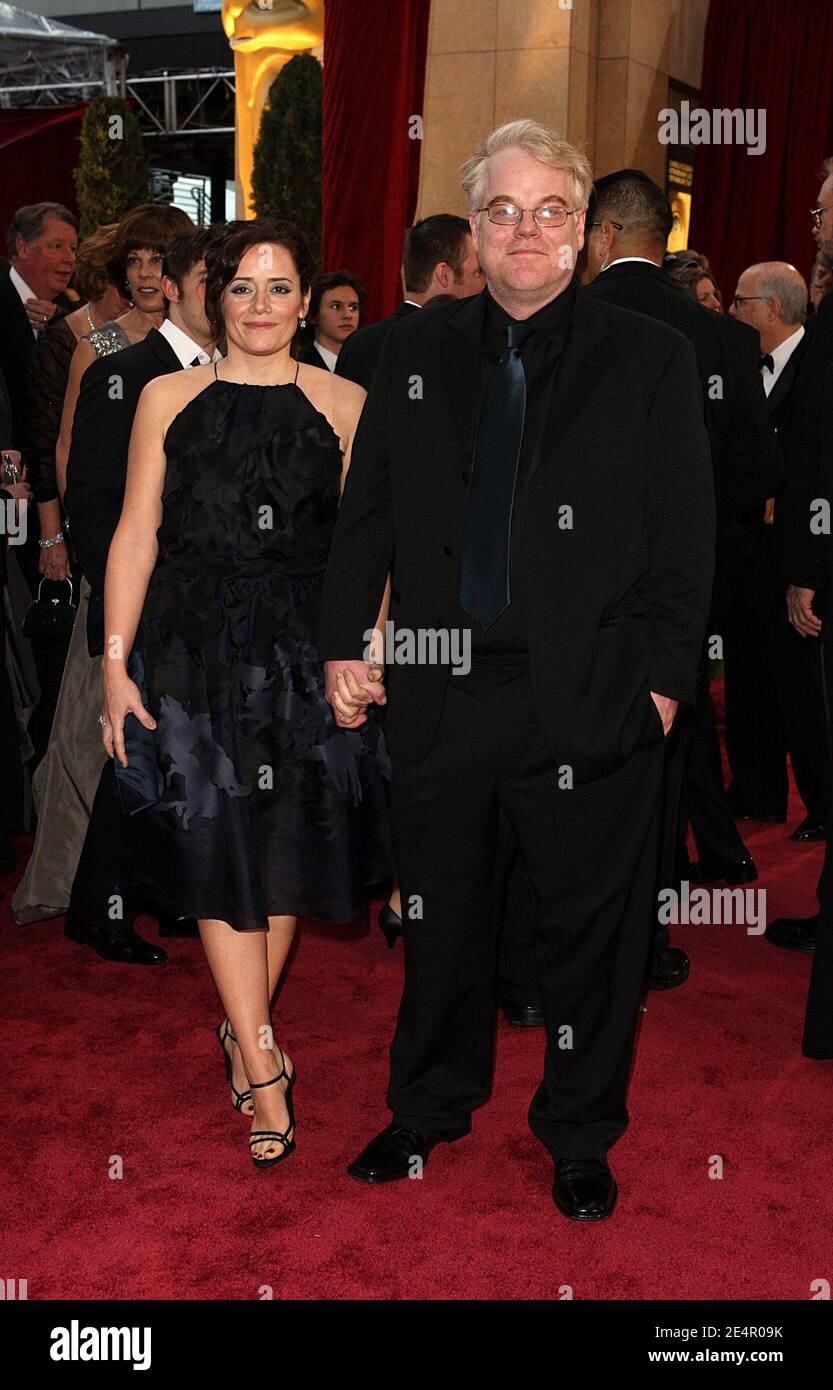Philip Seymour Hoffman und Mimi O'Donnell kommen zu den 80. Academy Awards, die am 24. Februar 2008 im Kodak Theater am Hollywood Boulevard in Los Angeles, CA, USA, stattfinden. Foto von Ian West/PA Photos/ABACAPRESS.COM Stockfoto