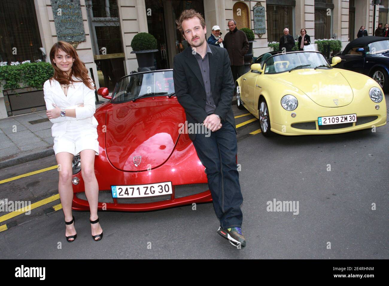 Die französischen Schauspieler Audrey Dana und Jocelyn Quivrin, Gewinner des Kinopreises 'Prix Romy Schneider-Patrick Dewaere 2008' im Hotel 'Royal Monceau' in Paris, Frankreich, am 17. März 2008 vor der offiziellen Preisverleihung. Foto von Benoit Pinguet/ABACAPRESS.COM Stockfoto
