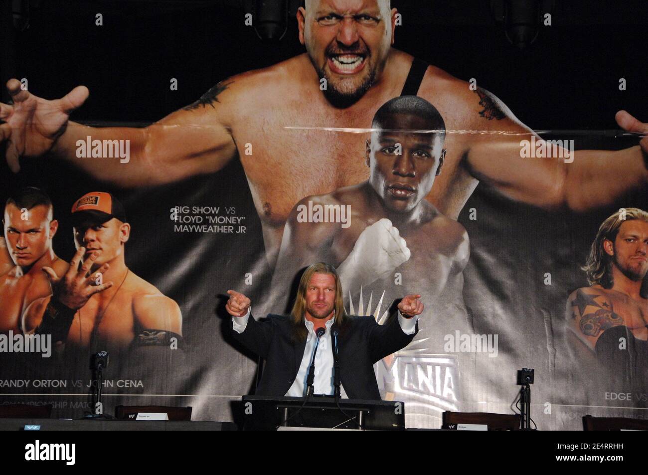 WWE Superstar Triple H nimmt an der Floyd Mayweather & Big Show Pressekonferenz für Wrestlemania XXIV am 26. März 2008 im Hard Rock Cafe in New York City, NY, USA Teil. Foto von Gregorio Binuya/Cameleon/ABACAPRESS.COM Stockfoto