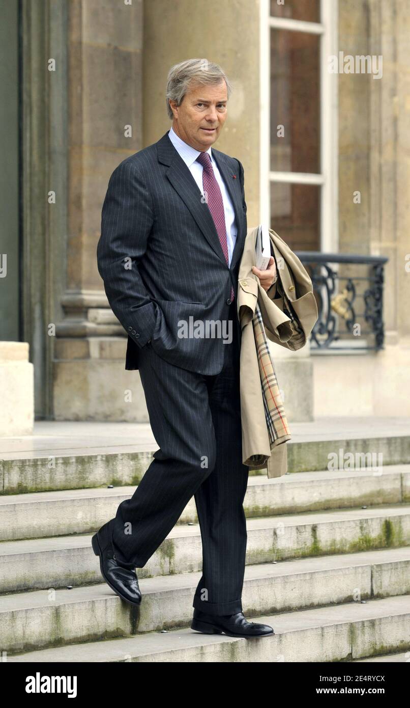 Der Präsident der Bollore-Gruppe, Vincent Bollore, verlässt den Elysee-Palast nach einem Treffen mit Präsident Nicolas Sarkozy am 31. März 2008 in Paris, Frankreich. Foto von Christophe Guibbaud/ABACAPRESS.COM Stockfoto