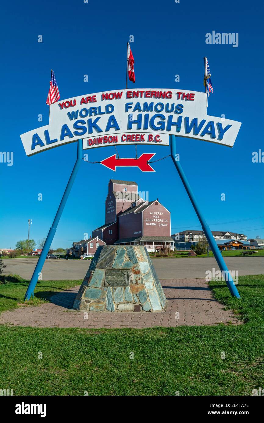 Schild für Kanada, British Columbia, Dawson Creek, Alaska Highway Stockfoto